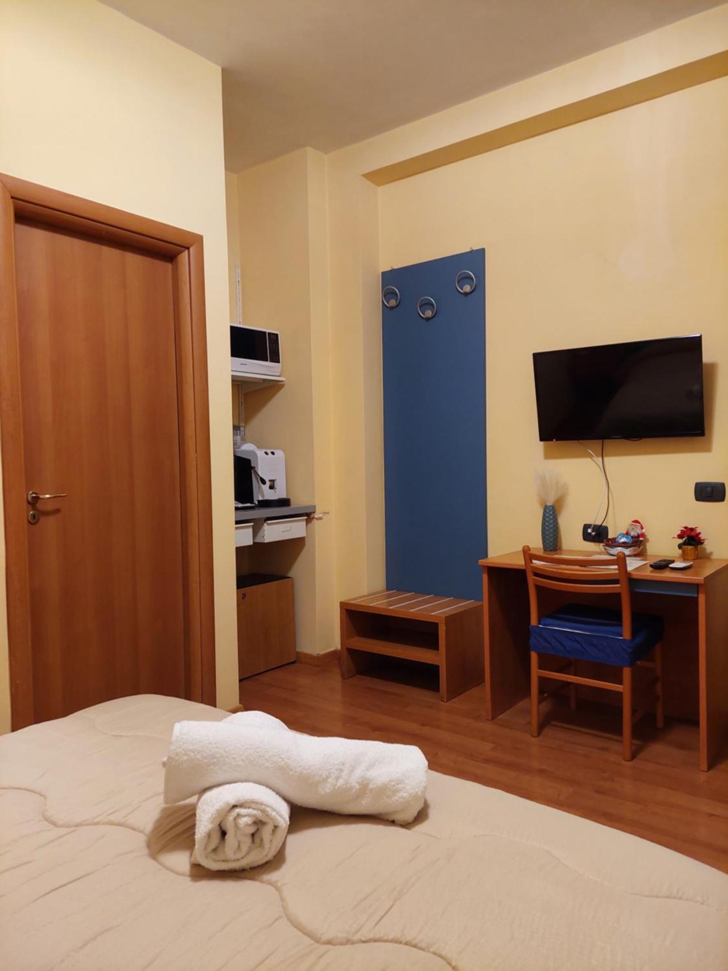Ferienwohnung Domus Cesare Neapel Zimmer foto
